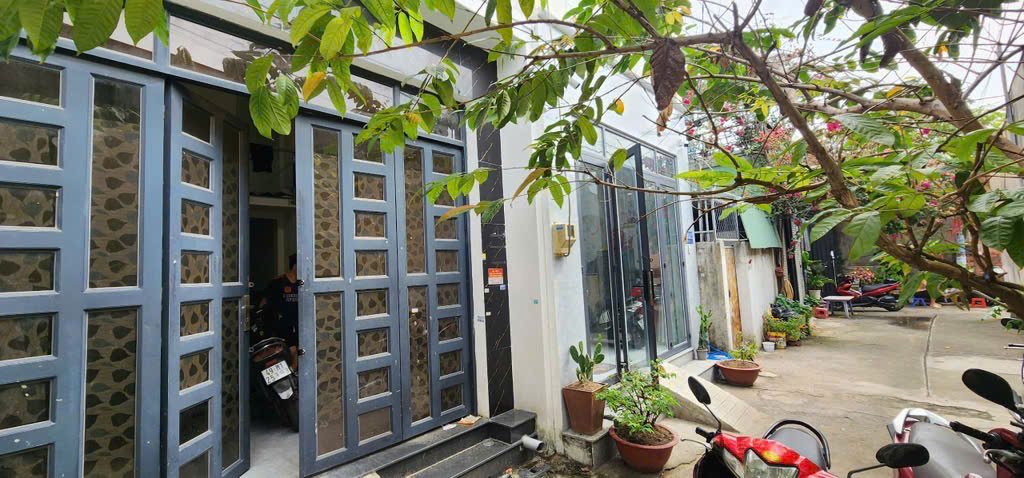 Nhà hẻm xe hơi Lâm Thị Hố 85m² giá 4.3 tỷ - Sổ đỏ chính chủ ngay!