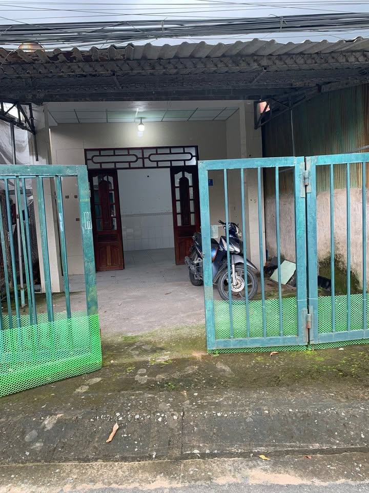 Nhà mặt tiền đường Nguyễn Văn Hiếu, Phường 2, Thị xã Cai Lậy 100m² giá 1.5 tỷ - Cơ hội đầu tư lý tưởng!