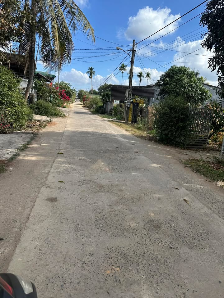 Đất nền có nhà cấp 4 tại xã Nam Đà, 340m² giá 1.25 tỷ - Vị trí an ninh, thuận lợi cho gia đình