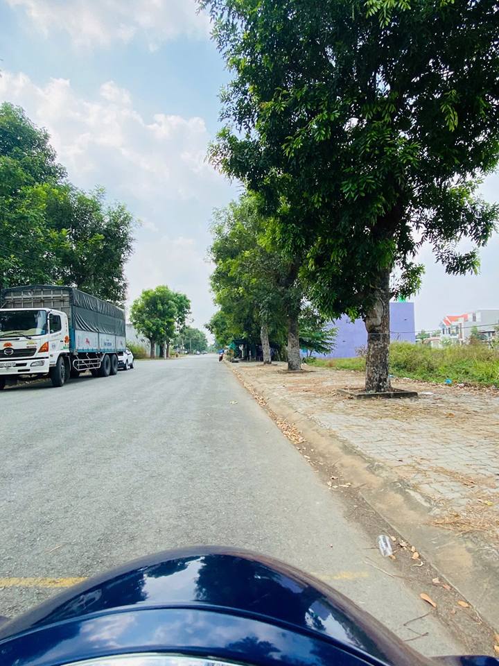 Đất nền KDC Hoàng Long Bến Lức 110m² giá 2.3 tỷ - Đầu tư sinh lời ngay!