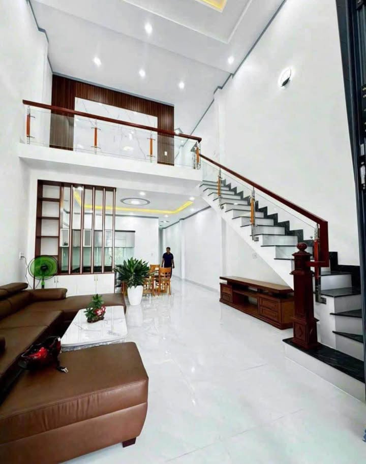 Nhà mặt tiền Quốc lộ 1A Vạn Hưng 95m² giá 2.1 tỷ - Thương lượng cho khách thiện chí!