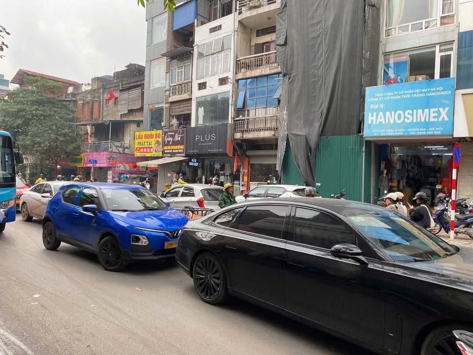 Lô đất mặt phố Thái Thịnh 40m² giá 24 tỷ - Đầu tư sinh lời ngay!