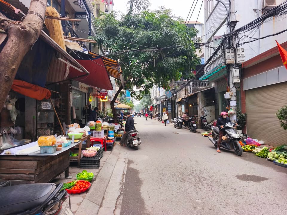 Đất Phú Diễn 45m² giá 6 tỷ - Ô tô vào tận nơi!