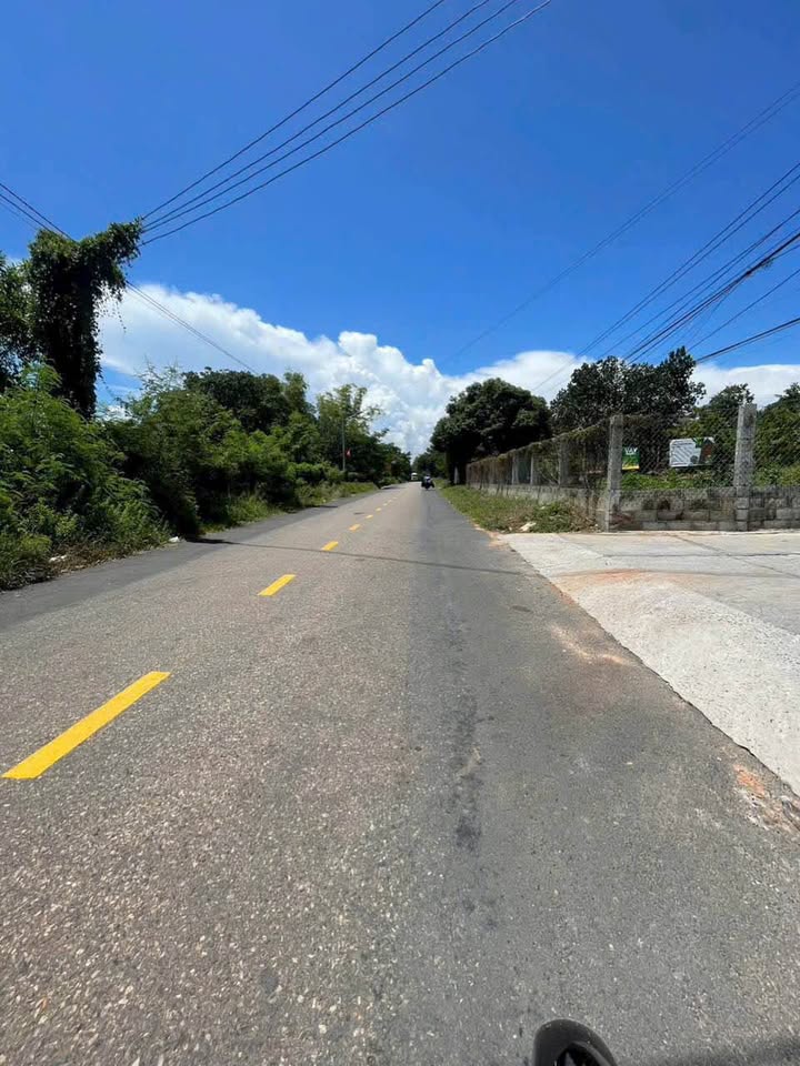 Đất nền Mũi Né 575m² giá 3 tỷ - Sổ hồng riêng, lô góc 2 mặt tiền