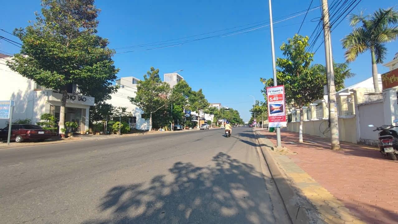 Bán gấp FrontHouse mặt tiền Võ Văn Kiệt 115m² - Giá 5.75 tỷ