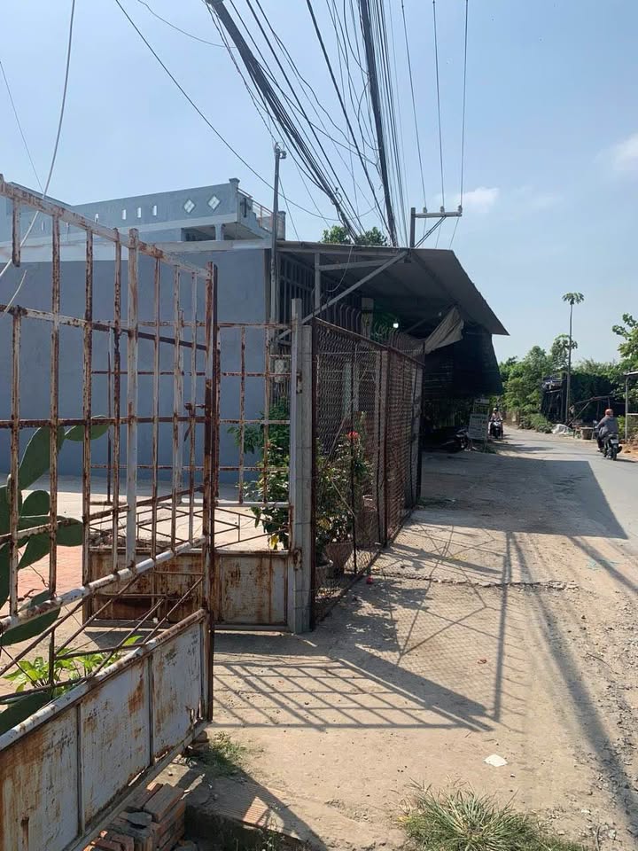 Nhà đất mặt tiền đường Trường Sa, An Châu, Châu Thành 301m² giá 2.1 tỷ - Cơ hội đầu tư tuyệt vời!