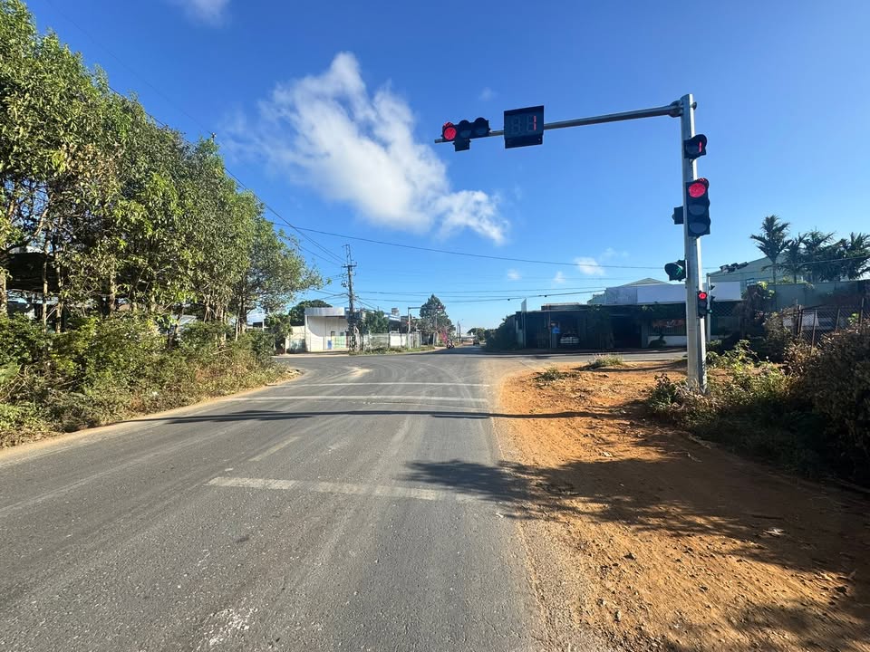 Đất 2 mặt tiền đường Hoàng Sa, 900m² chỉ 4.5 tỷ - Vị trí đẹp tiềm năng!