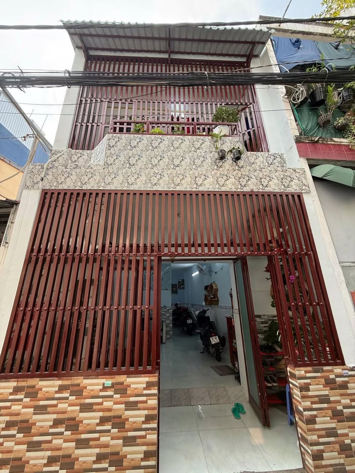 Nhà Phường 4, Quận 8, 43m² giá 5.8 tỷ - Nở hậu, phong thủy tốt!