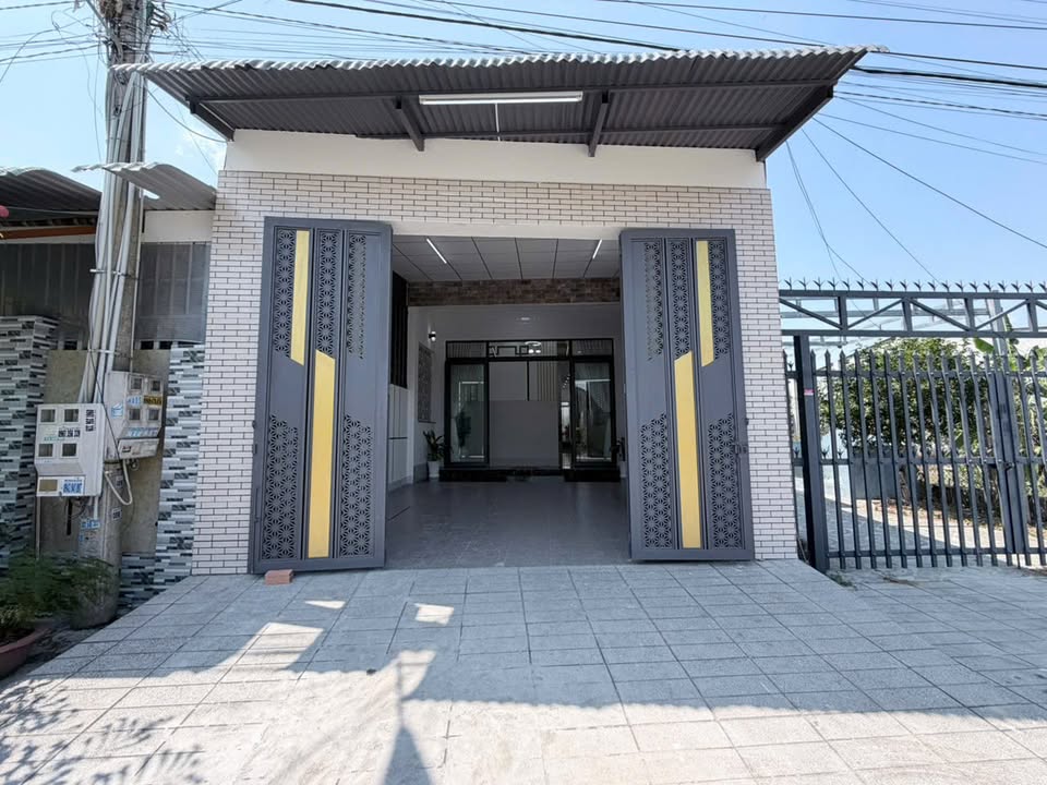 Nhà cấp 4 Long Hoa 143m² giá 1.49 tỷ - Phong thủy tốt, dọn vào ở ngay!