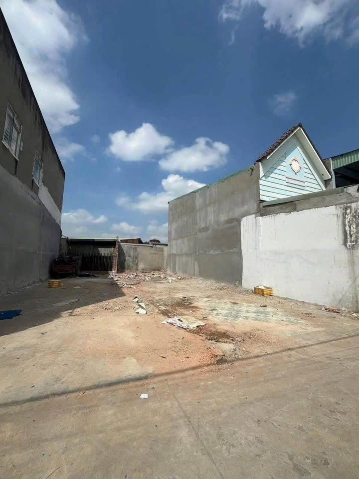 Đất Biệt Thự Khu Phố 1, Tân Hiệp, 180m² giá 6 tỷ - Pháp lý rõ ràng, thương lượng chính chủ!