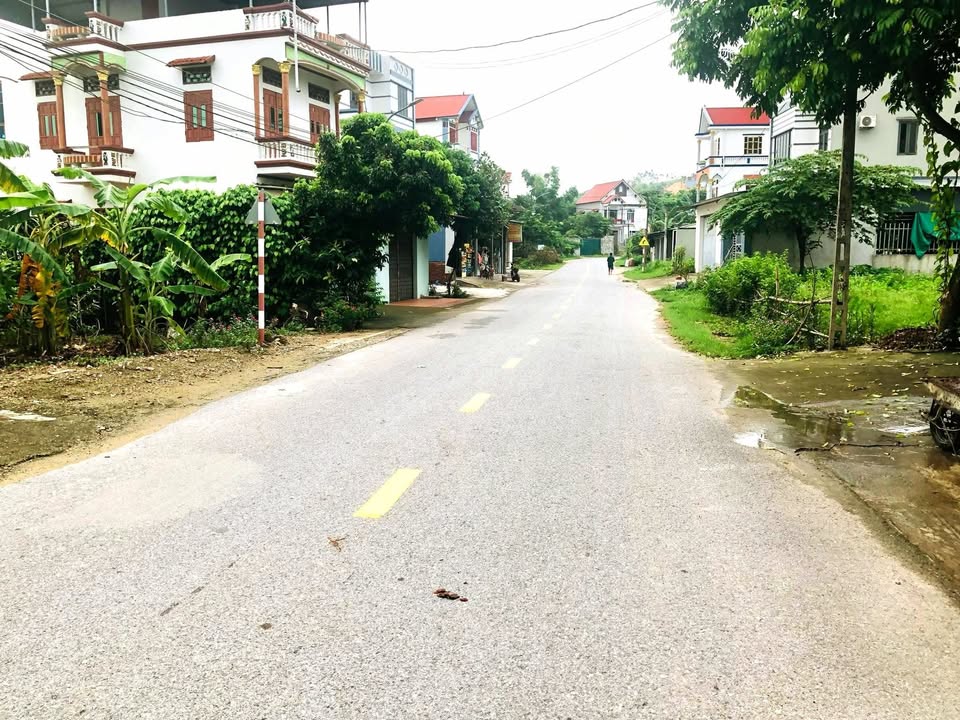 FrontHouse đường Việt Tiến - Song Vân 85m² giá 1 tỷ - Kinh doanh thuận lợi!