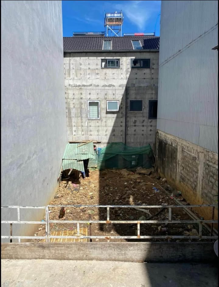 Đất nền Đà Lạt 64m² giá 4.3 tỷ - Hẻm xe hơi, sổ riêng!