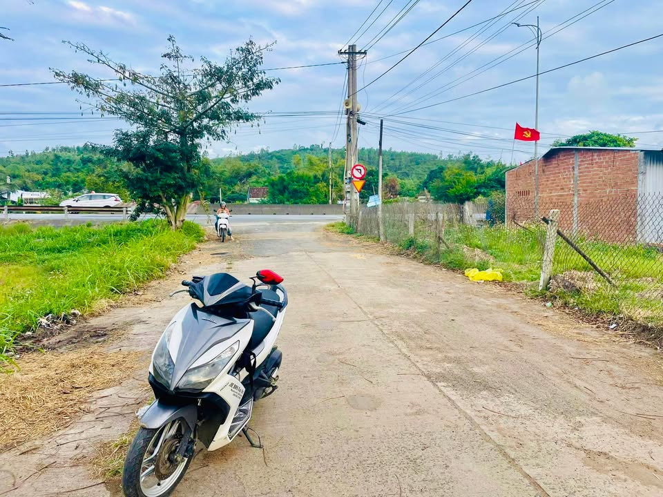 Đất thổ cư An Hiệp - Tuy An - 200m² giá 100 triệu - Sát quốc lộ, đường rộng ô tô tránh