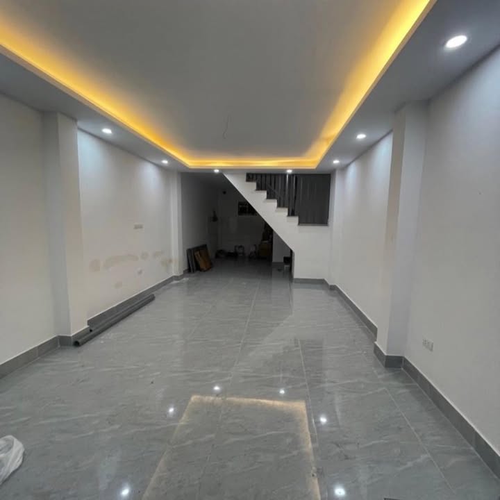 Nhà riêng Định Công, 35m², giá 2 tỷ - Chính chủ cần bán gấp!