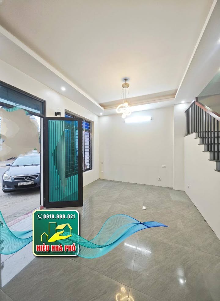 Nhà 3 tầng Phường Hoàng Văn Thụ 50m² giá 3 tỷ - Chính chủ bán gấp!