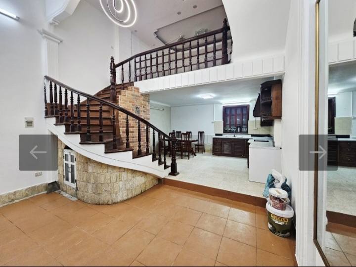 Nhà đẹp Lạc Long Quân 65m² giá 13.8 tỷ - Đầu tư sinh lời lý tưởng!