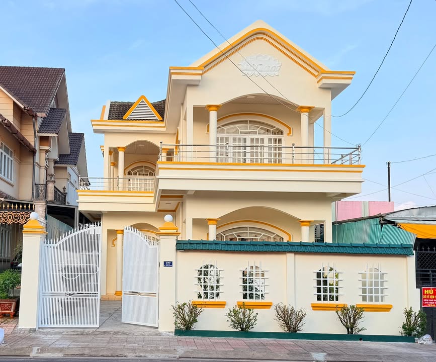 Nhà mặt tiền đường Quang Trung Long Khánh 312m² giá 13.5 tỷ - Cơ hội đầu tư hấp dẫn!