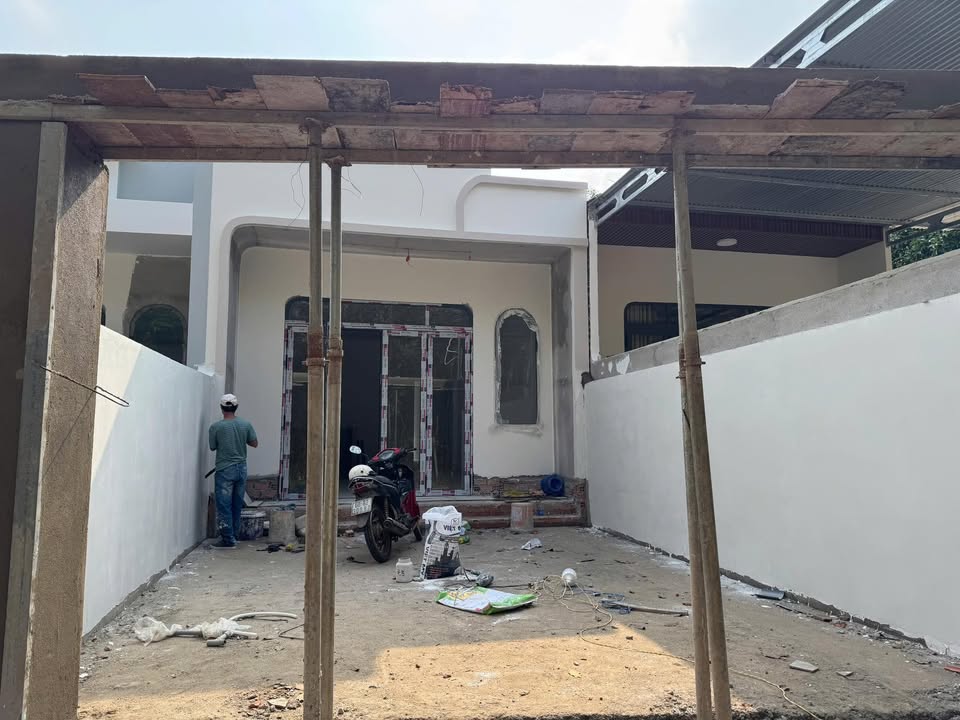 Nhà 3 phòng ngủ tại Bảo Vinh, 165m² chỉ 930 triệu - Dọn vào ngay trước Tết!