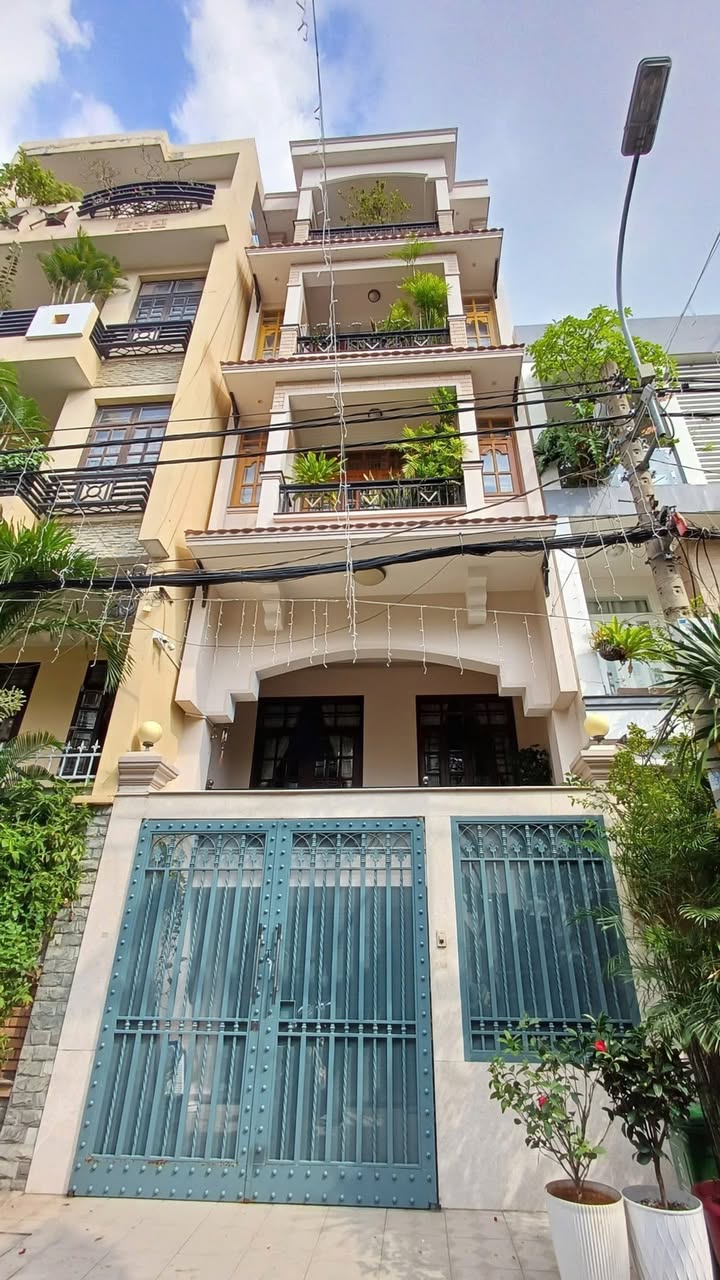 Nhà hẻm Hoa Cau, Phú Nhuận 70m² giá 9.4 tỷ - Thiết kế đẹp, sát Quận 1!