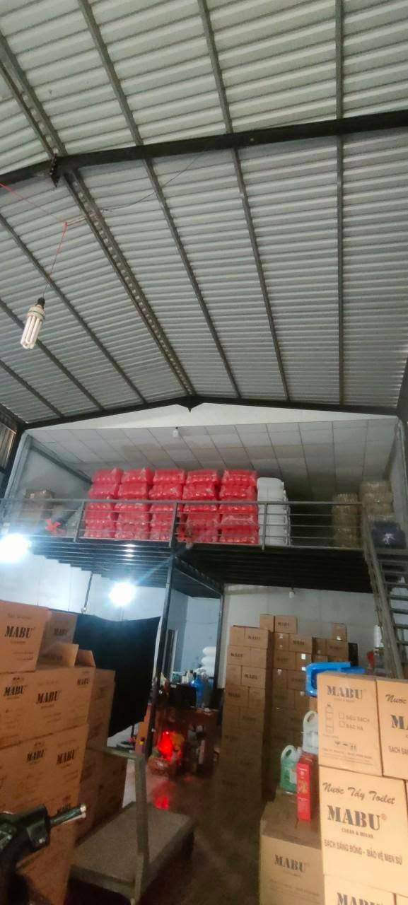 Xưởng 144m² tại Bình Tân giá 4.35 tỷ - Sổ đỏ riêng, xe tải vào tận nơi!