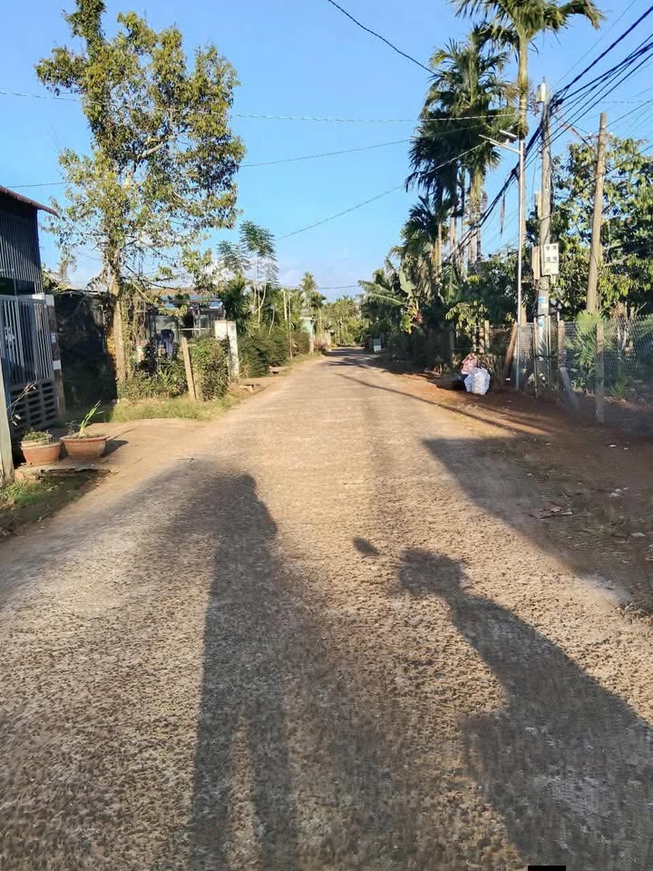 Đất nền mặt tiền đường Hoàng Việt, Buôn Hồ 396m² giá 2.6 tỷ - Cơ hội đầu tư hấp dẫn!