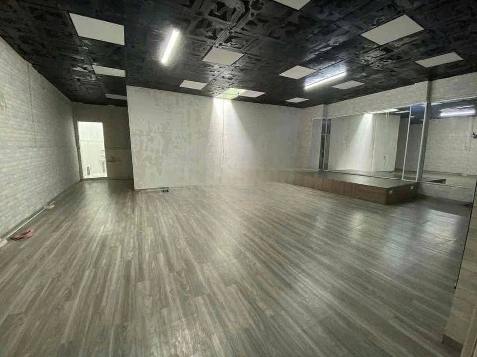 Cho thuê nhà tại Lạc Long Quân, Quận 11 - 160m² giá 19 triệu/tháng - Thích hợp làm văn phòng