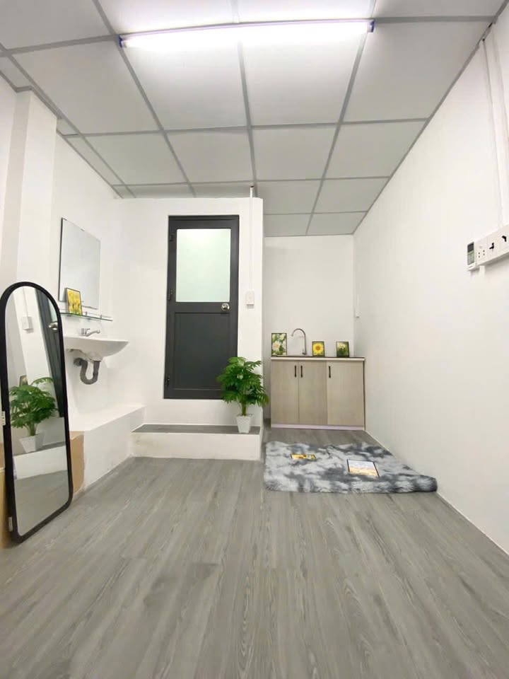 Phòng cho thuê quận Tân Phú 2.7 triệu - Máy lạnh sẵn, tự do giờ giấc!