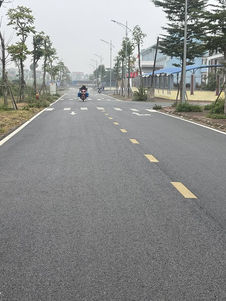 Đất nền Phường Dĩnh Kế, TP Bắc Giang 93m² giá 8.5 tỷ - Mặt tiền 5.5m, Đối diện khuôn viên cây xanh