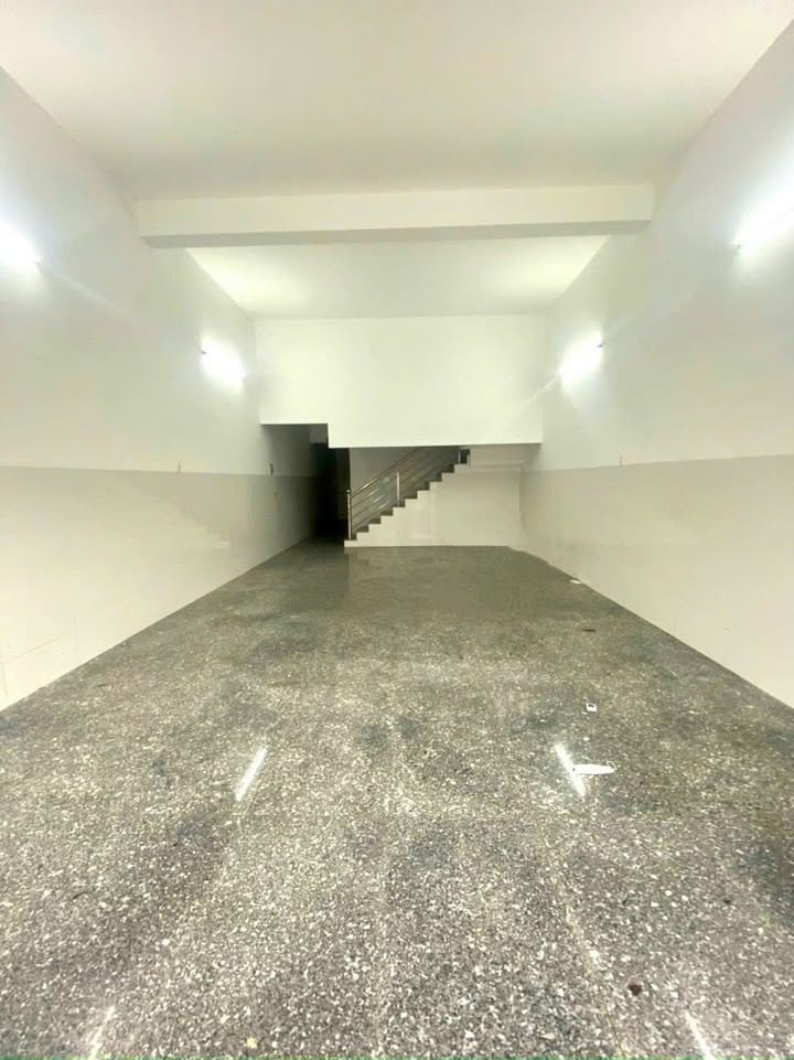 Nhà cho thuê mặt tiền Lý Thái Tổ, Khu Hưng Phú 1, 90m² chỉ 15 triệu