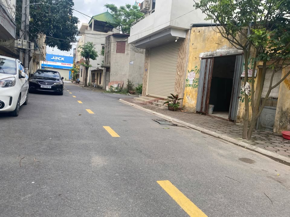 Đất chính chủ Đặng Xá, Gia Lâm 80m² giá 8 tỷ - Vị trí đắc địa cho kinh doanh!