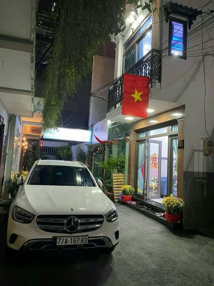 Nhà hẻm xe hơi Đường D, Bình Thạnh 45m² giá 10 tỷ - Vị trí VIP gần Metro!