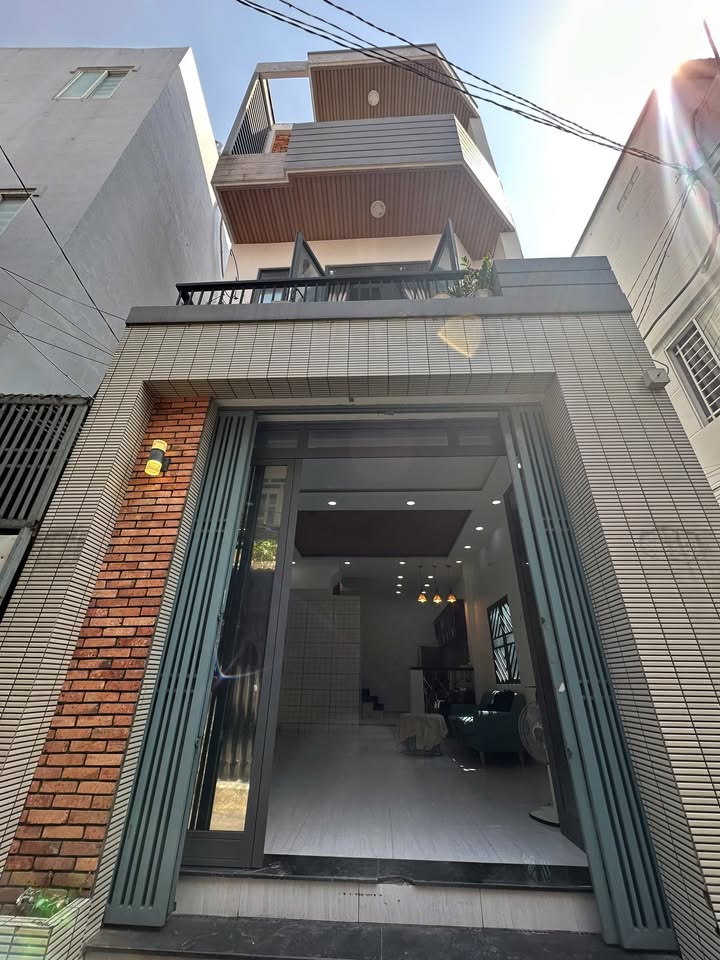 Nhà mới đẹp BTCT 43m² giá 6.4 tỷ - Sẵn sàng vào ở ngay!