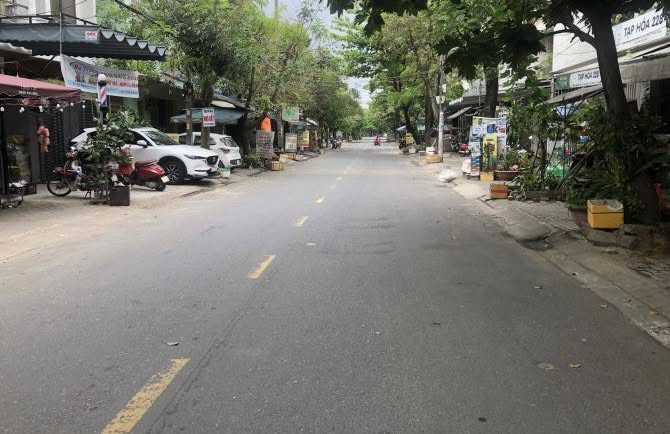 Nhà mặt tiền kinh doanh cafe tại đường Nguyễn Khuyến, Đà Nẵng - Diện tích 195m², chính chủ bán gấp!