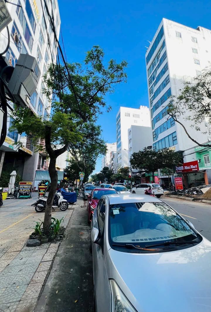 Đất 2 mặt tiền đường Phó Đức Chính, 110m² giá 14 tỷ - Cơ hội vàng cho đầu tư!