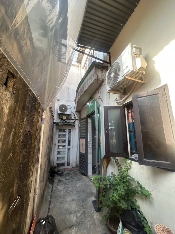 Nhà riêng 28m² tại Xã Thới Tam Thôn, Huyện Hóc Môn - Giá 550 triệu - Gần trường Lý Thường Kiệt!