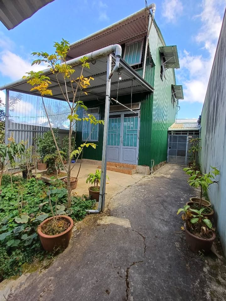 Nhà 2 tầng có sân vườn tại Tô Hiệu, Đà Lạt 105m² giá chỉ 1.55 tỷ - Cơ hội đầu tư hấp dẫn!