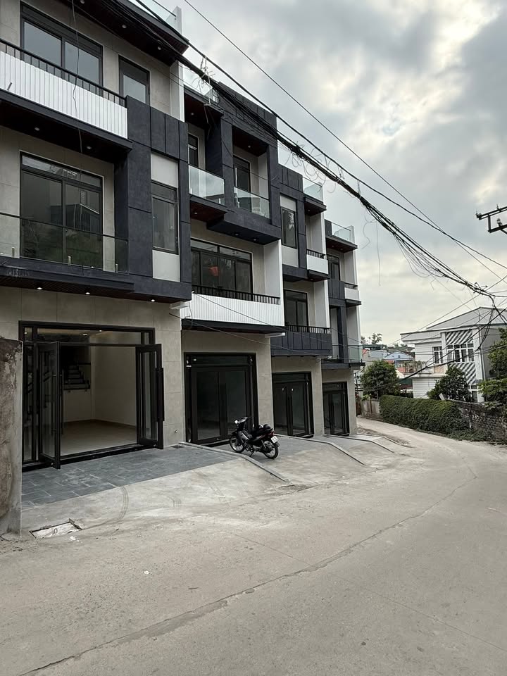 Nhà phố Lideco giai đoạn 2, Hạ Long 56m² giá 3.4 tỷ - Thiết kế hiện đại, vị trí thoáng đãng!