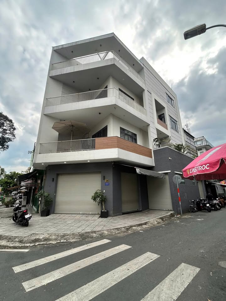 Bán nhà góc 2 mặt tiền Phó Cơ Điều, Quận 11, 5x17m, giá 28,5 tỷ - Cơ hội hiếm có!