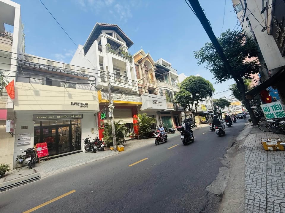 Mặt tiền đường Nguyễn Hồng Đào, Tân Bình 75m² giá 17.5 tỷ - Vị trí siêu đắc địa!