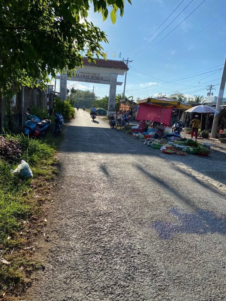Đất nền thổ cư Châu Hưng A 200m² giá 650 triệu - Mặt tiền chợ sầm uất!