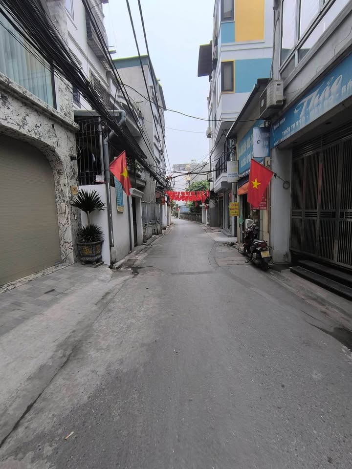 Nhà phố Ngọc Thụy 91m² giá 21.5 tỷ - Dòng tiền ổn định 20 triệu/tháng!