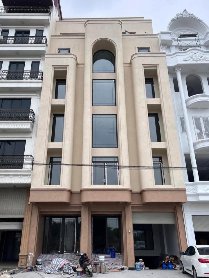 Cho thuê nhà 7 tầng tại Phường Quế Tân, 150m² - Phù hợp với nhiều loại hình kinh doanh