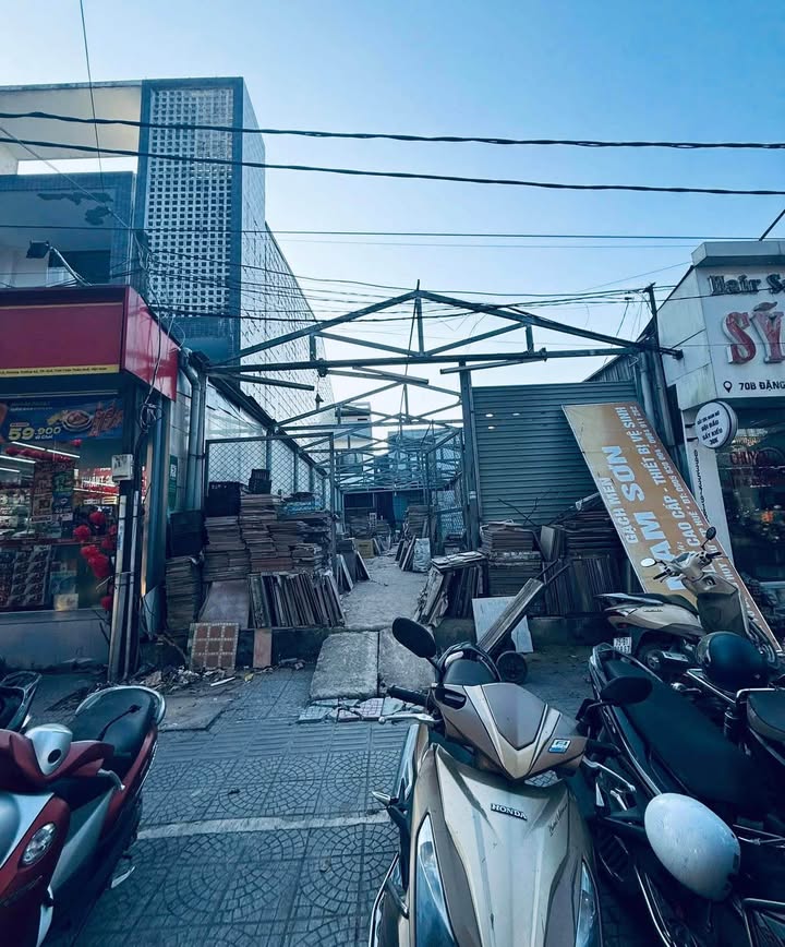 Cho thuê mặt bằng đất trống tại Đặng Huy Trứ, 154m² - Vị trí sầm uất, dễ setup!