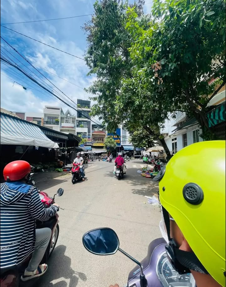 Bán Nhà Mặt Tiền Phường Bùi Thị Xuân Quy Nhơn 72m² giá 9.7 tỷ - Vị trí đắc địa gần nhiều tiện ích!