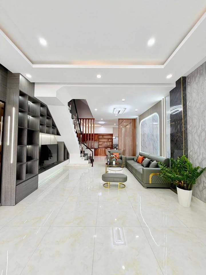 Nhà Phường An Phú, Thủ Đức 105m² giá 5.9 tỷ - Sẵn sàng vào ở ngay!