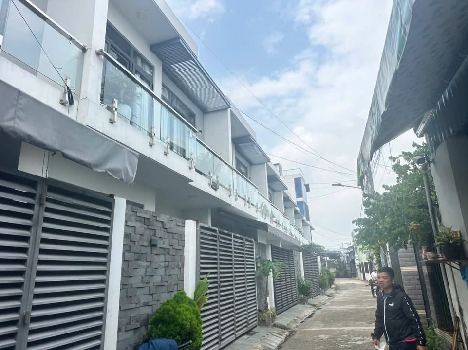 Nhà phố Chánh Nghĩa 70m² giá 3 tỷ - Chính chủ bán gấp, nội thất đầy đủ!