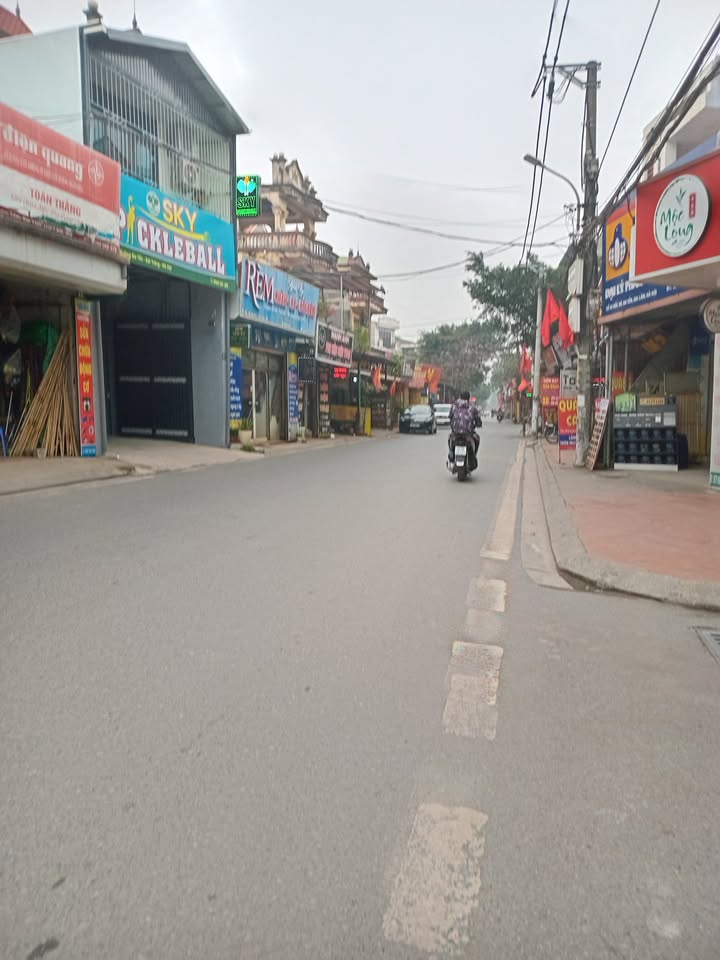 Nhà 3 Tầng Căn Góc Đẹp Xã Đa Tốn, Giá 8 Tỷ - Ô Tô Vào Tận Nhà