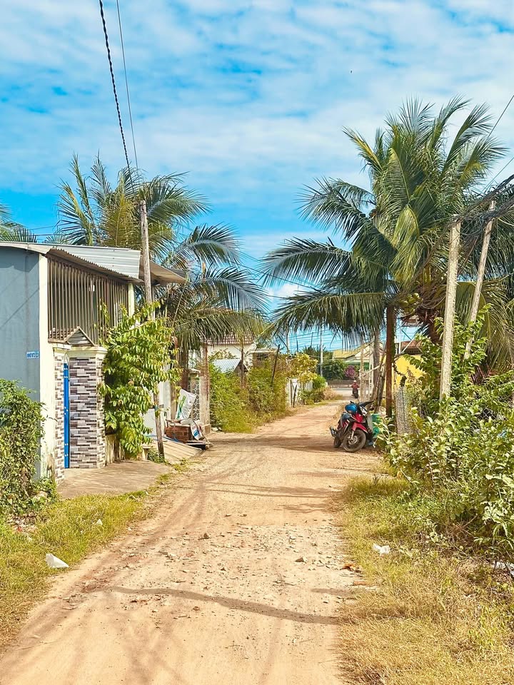 Đất thổ cư Vạn Hưng 120m² giá 700 triệu - Cơ hội đầu tư hấp dẫn!