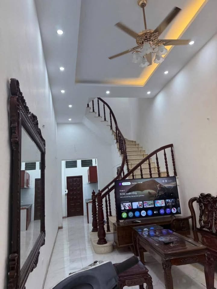 Nhà đẹp phố Bạch Mai - Hai Bà Trưng 40m² giá 6.86 tỷ - Lô góc gần hồ Võ Thị Sáu!