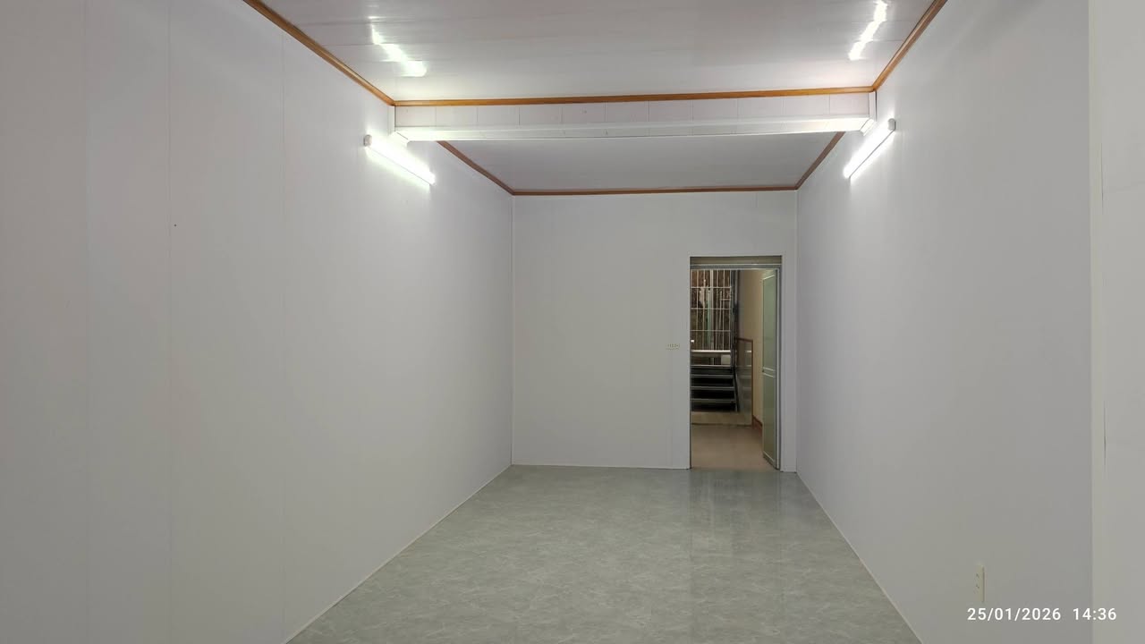 Nhà mặt đường Quốc lộ 18, Phường Hà Phong - Kinh doanh thoải mái chỉ 3 triệu/tháng!